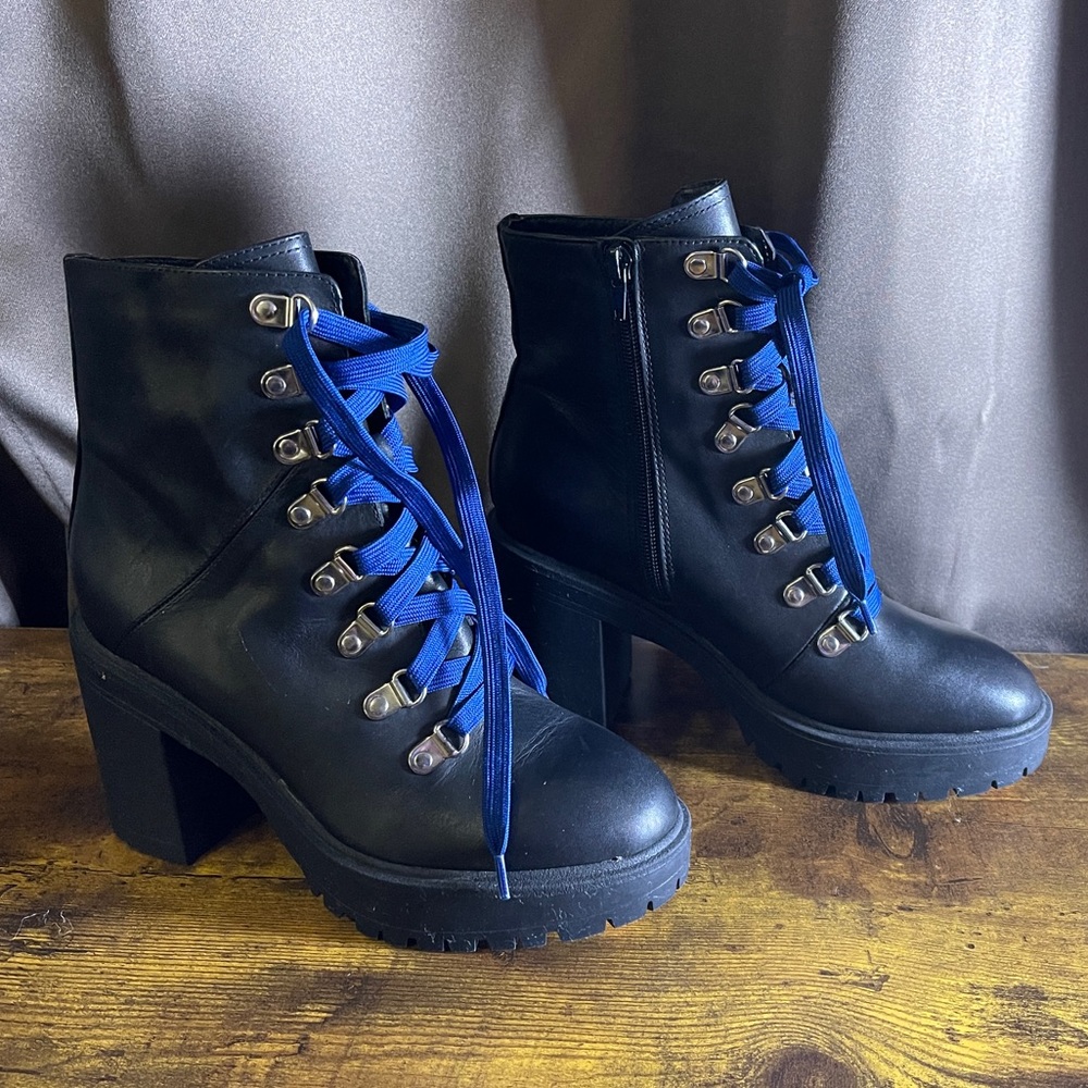Steve Madden woman’s Royce fashion boot Sz 6.5